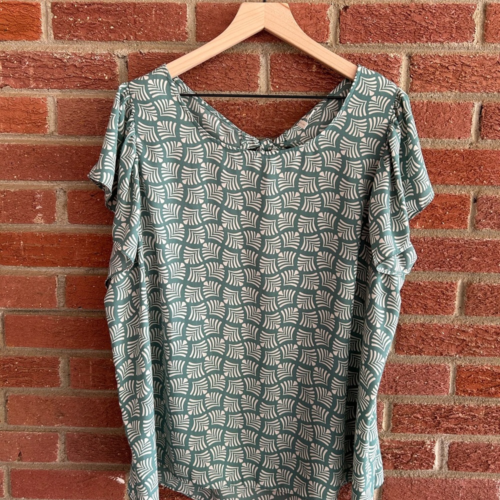 Cato Sage Green and Off White Patterned Blouse